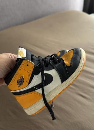 Кросівки унісекс jordan air jordan 1 retro high og taxi, чорний/жовтий, р.26, довжина устілки 15 см, натуральна шкіра