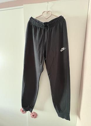 Спортивні штани жіночі nike чорні