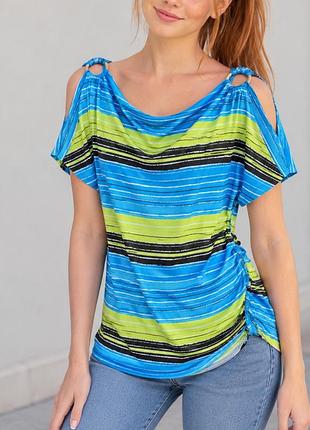 Яркая летняя женская блузка candy couture с открытыми плечами s-m 44-46 голубая футболка полоска c драпировкой блуза с кольцами на плечах резинка топ