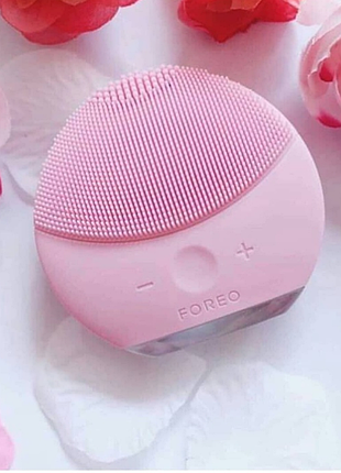Электрическая щетка-массажер для лица foreo luna mini 2 / силиконовая щетка