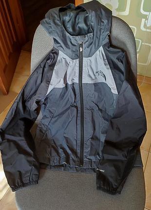 Вітровка the north face