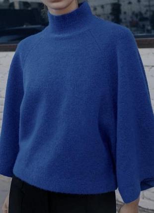 Жіночий светр zara синій з високим коміром