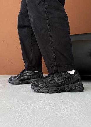 Кросівки жіночі new balance 740 triple black
