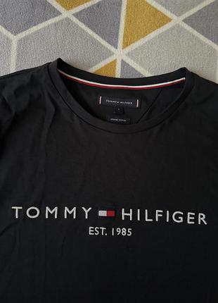 Tommy hilfiger футболка