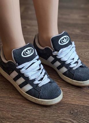 Кросівки жіночі adidas сірі з білими смужками