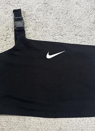 Асиметричний кроп топ nike на одне плече оригінал чорний топ з карабіном розм. m