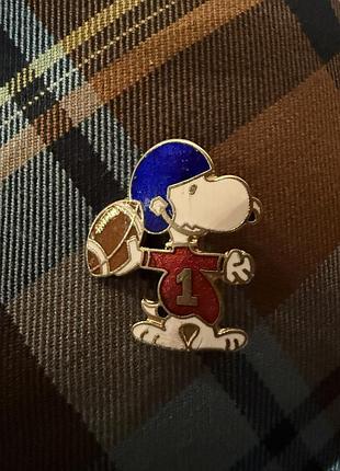 Значок снупі (snoopy) з коміксів «peanuts, брошь, емаль, эмаль, брошка