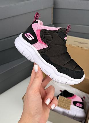 Найлегші теплі черевики дутики skechers
