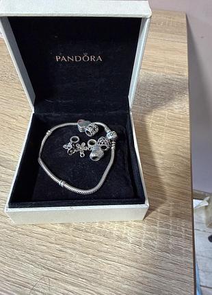 Продам вишуканий срібний комплект pandora у чудовому стані!