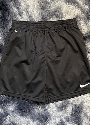 Спортивні шорти бренду nike, оригінал, розмір s