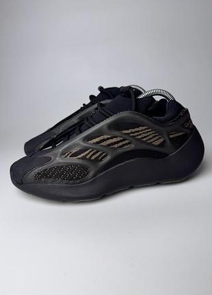 Кросівки adidas yeezy 700