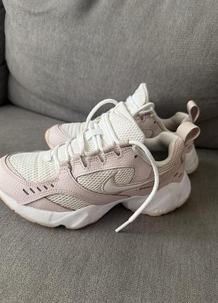 Кросівки для дівчинки nike рожеві з білим