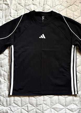 Футболка adidas чорна бавовняна