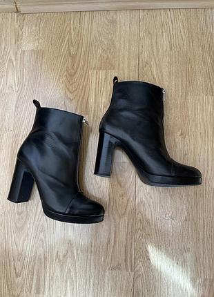 Жіночі ботильйони zara чорні, розмір 40, шкіра