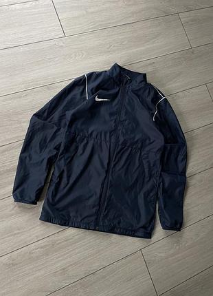 Вєтровка nike 2