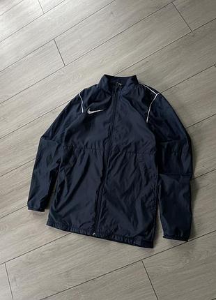 Вєтровка nike 3