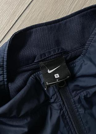 Вєтровка nike 6
