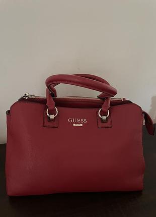 Сумка из натуральной кожи американского бренда guess
