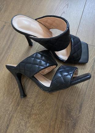 Босоніжки dorothy perkins чорні, розмір 35,5-36, підбор 9 см