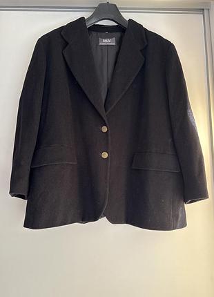 Жакет оверсайз іу складі вовна