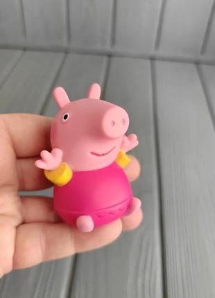 Резиновая фигурка свинка пеппа 4