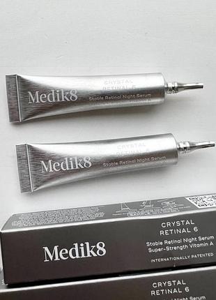 Medik8 - crystal retinal 6 - нічна сироватка з ретиналем 0,06% - 4 мл