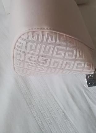 Нова косметичка givenchy оригігал 2