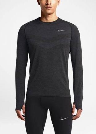 Чоловіча темно-сіра в принт спортивниа кофта від nike розмір s оригінал