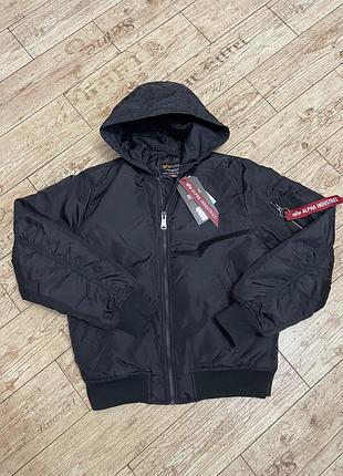 Нова куртка alpha industries, s