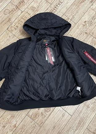 Нова куртка alpha industries, s 6