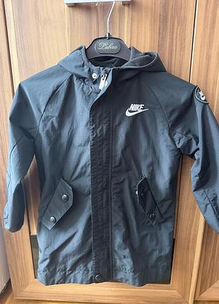 Куртка вітровка дитяча nike чорна 5-6 р