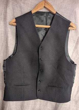 Класичний жилет під костюм / чорний костюмний жилет (розмір 40s / l)