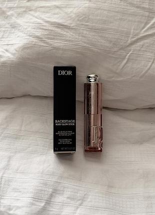 Румʼяна-стік dior backstage rosy glow stick