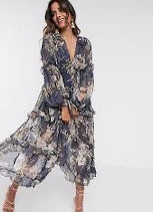 Багатошарова сукня міді від бренду asos design втілює в собі романтичність, невагомість та витончений шикарний стиль