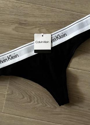 Класичні стрінги calvin klein