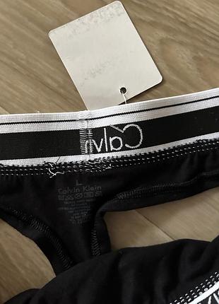 Класичні стрінги calvin klein 3