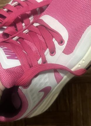 Кросівки жіночі nike рожеві, білі, довжина устілки 24 см