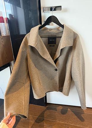Жіноче пальто massimo dutti коротке бежеве