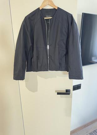 Куртка жіноча massimo dutti котонова чорна