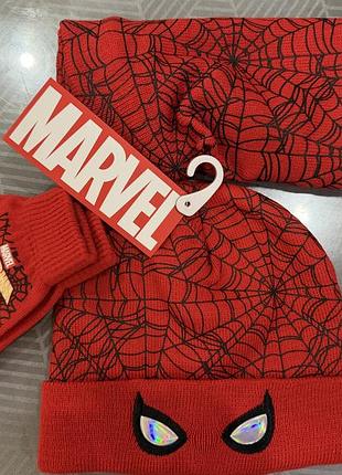 Комплект для хлопчиків marvel шапка, хомут та рукавички червоний