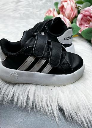 Adidas на липучках р.24