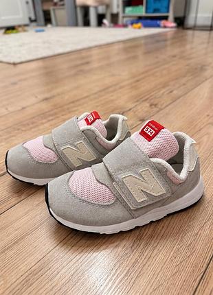 Дитячі кросівки new balance 574 на липучці 25 р