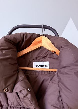 Пуховик twice коричнева xs-s 4