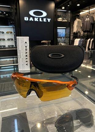 Сонцезахисні окуляри oakley рожеві