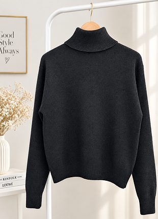 Черный свитер uniqlo 100% шерсть