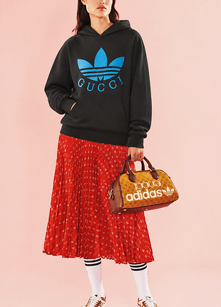 Модный спорт: худи adidas
