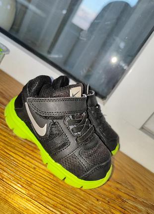 Кросівки для хлопчиків nike kids fusion neon green black, 22 розмір