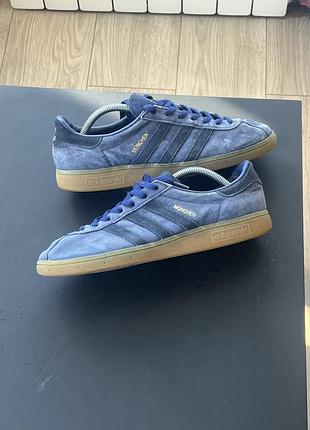 Кросівки adidas 5