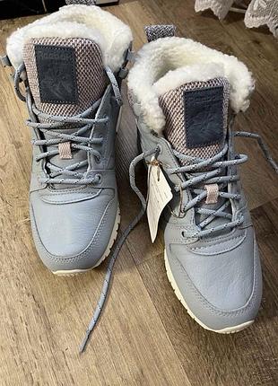 Жіночі зимові черевики  reebok classic leather arctic boot