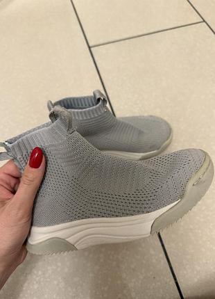 Кросівки zara сірі текстильні